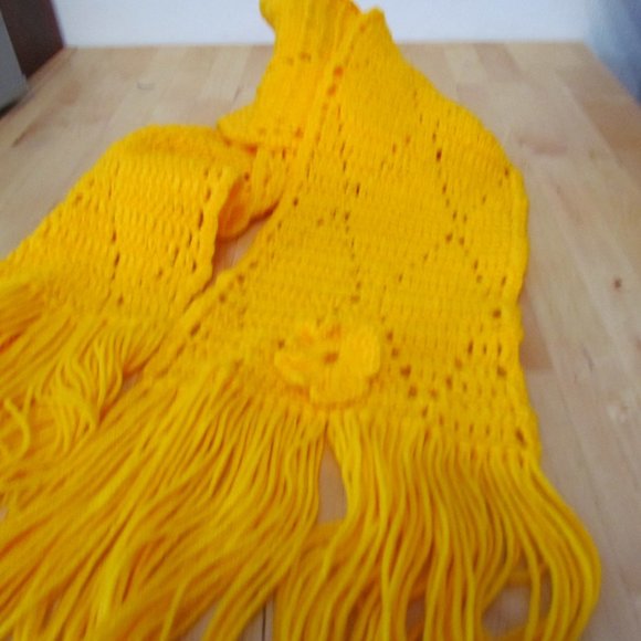 Taller de Abu handmade Yellow Scarf - Picture 4 of 9